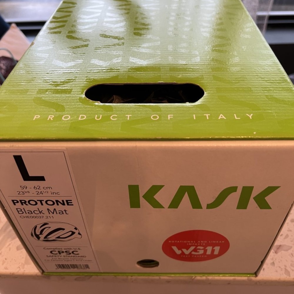 KASK PROTONE  HELMET   BLACK   MAT ( NEW )    LAST ONE